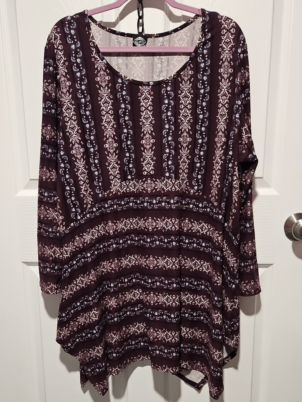 Women's Maroon Patterned Scoop-Neck Tunic